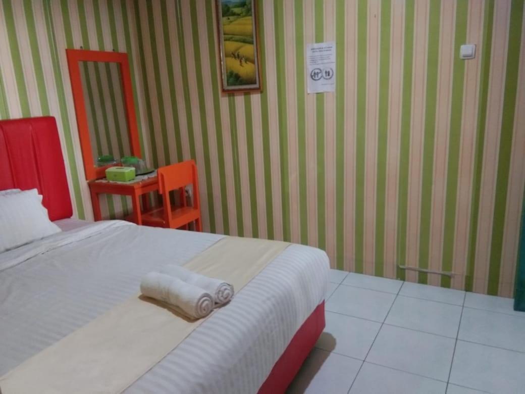 Hotel Krui Syariah Exterior foto